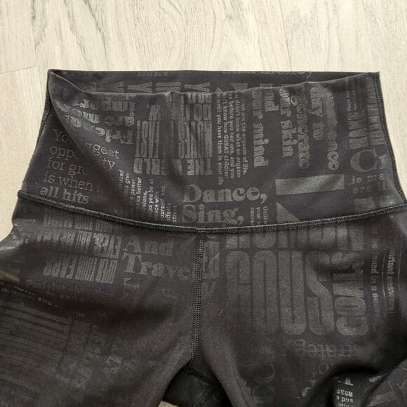 Lululemon Wunder Under High-Rise Crop 23" *Full-On Luxtreme Manifesto Womens 8 - Picture 6 of 12